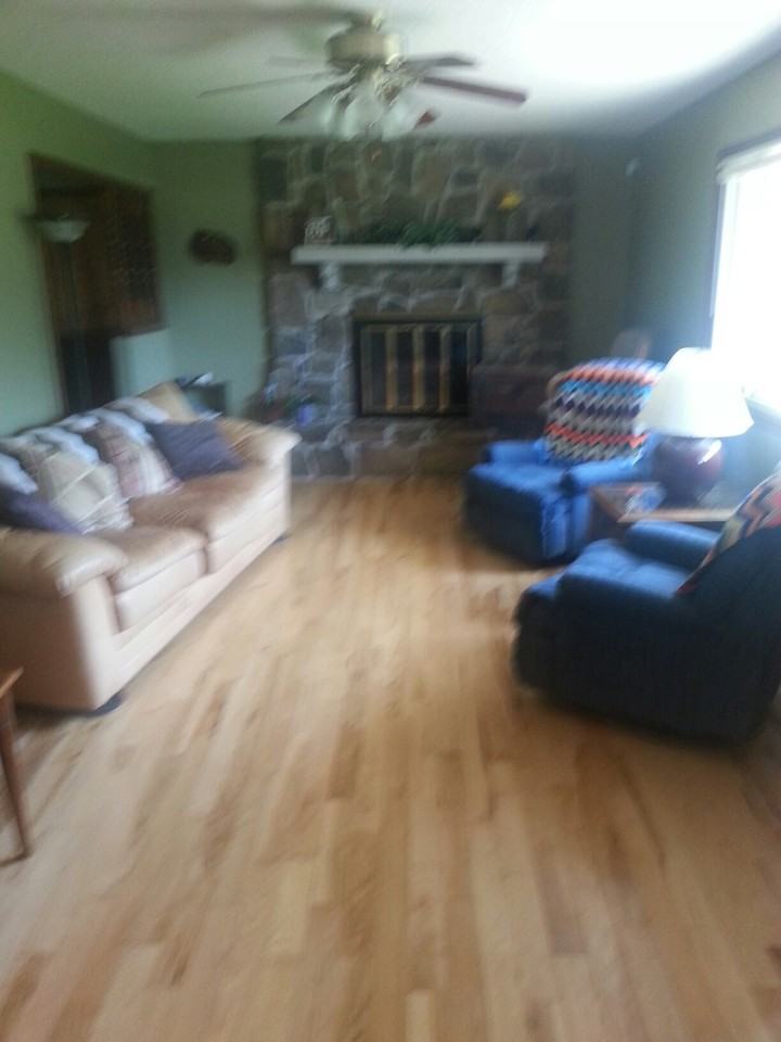 325 Driftwood Ct - Photo 2 of 22