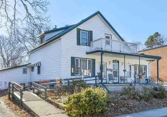 Waterloo, ON N2L 1T8, Canad #B