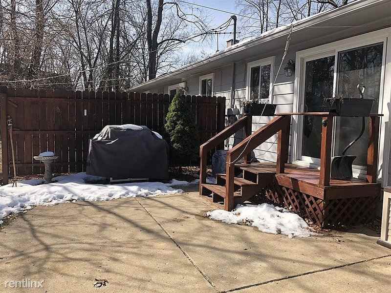 3922 Hartland Rd - Photo 2 of 4