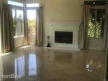 32622 Coppercrest Dr - Photo 2 of 12