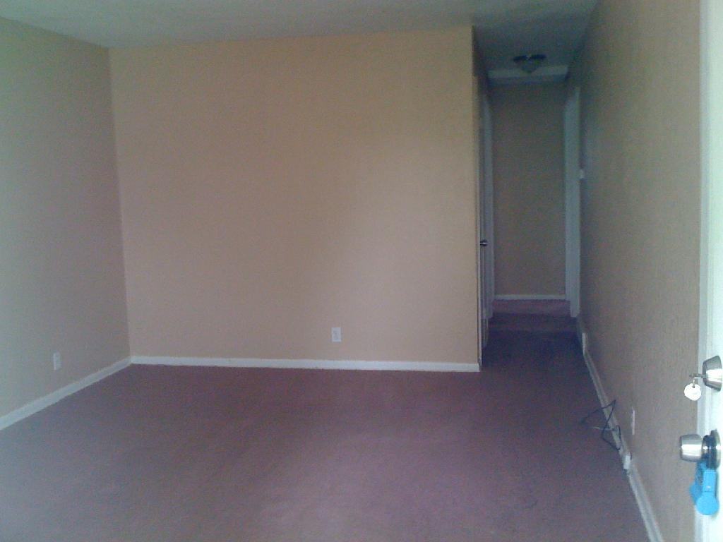 1124 E 84th Terrace - Photo 2 of 6