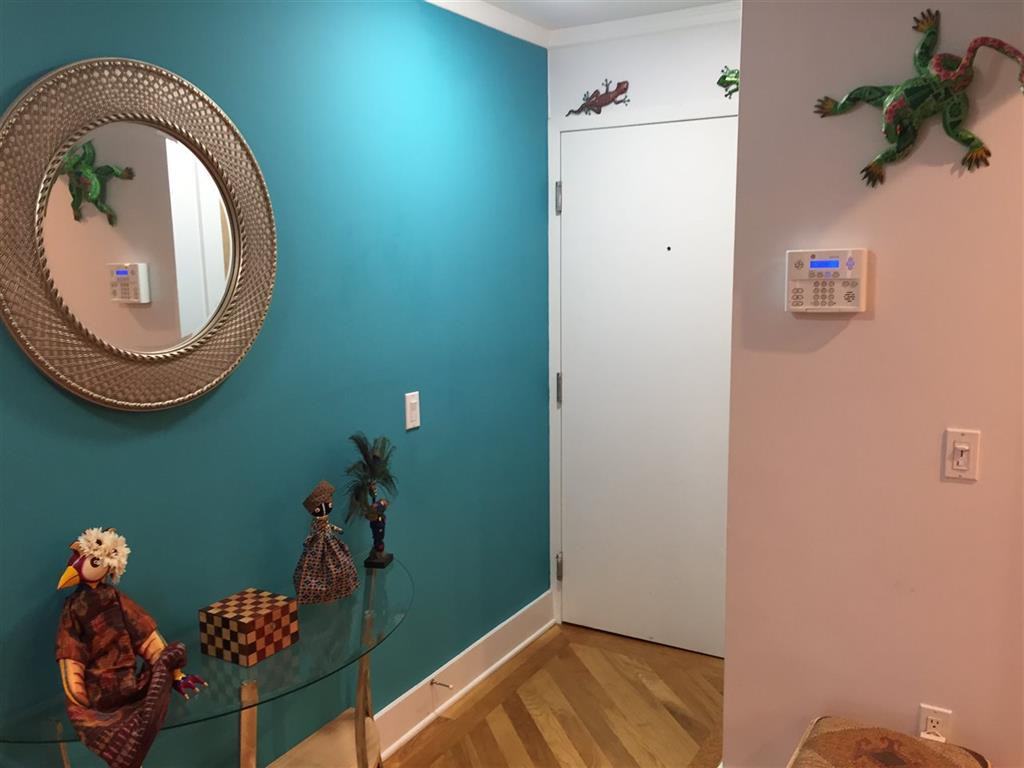 303 Sunset Ave - Photo 3 of 12