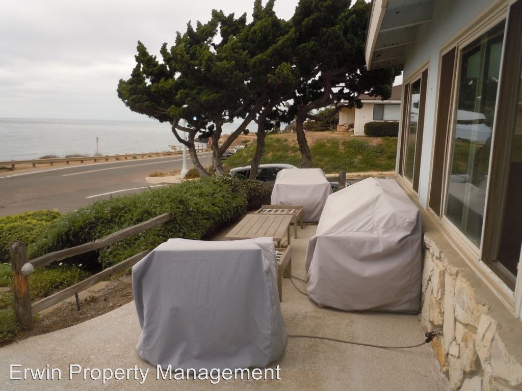 775 Sunset Cliffs Blvd - Photo 2 of 22