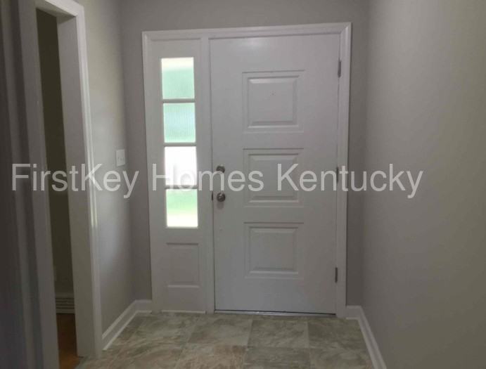 1701 Lynn Way - Photo 2 of 23