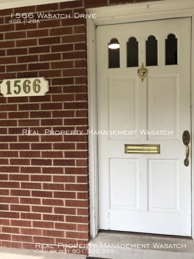 1566 Wasatch Dr E - Photo 3 of 31