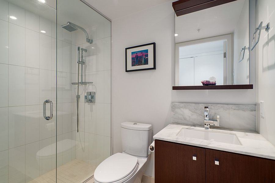 301 Front Street West - Photo 3 of 5