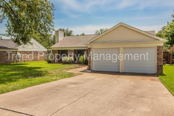 408 Harrington Ln - Photo 2 of 20