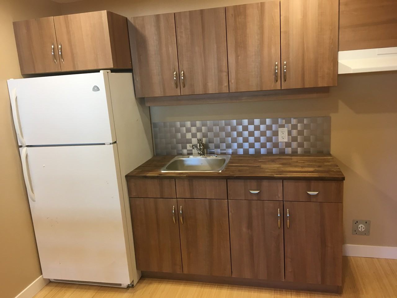 1435 Edward Street - Photo 2 of 9