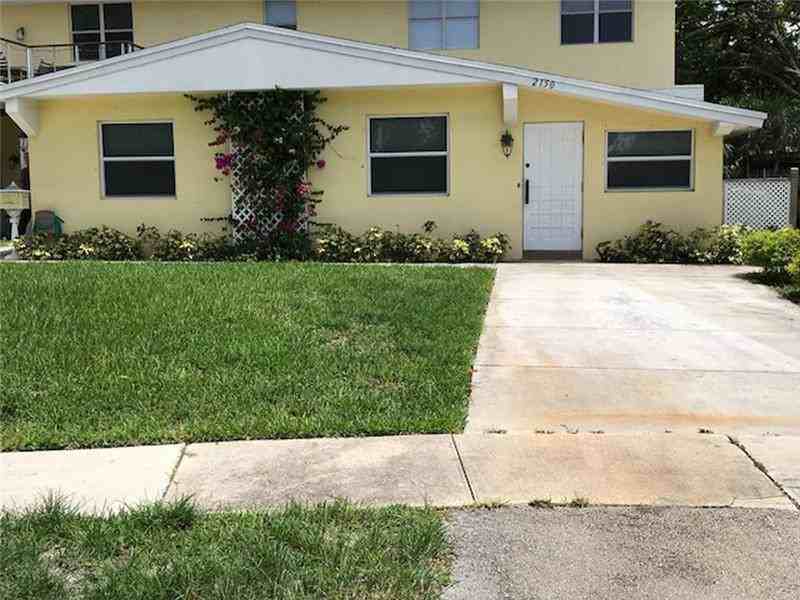 2150 SW 16th Ct - Photo 2 of 24