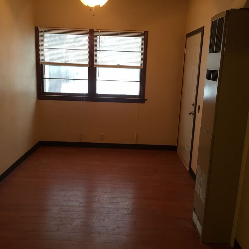 815 Lewis St. - 1 - Photo 2 of 7