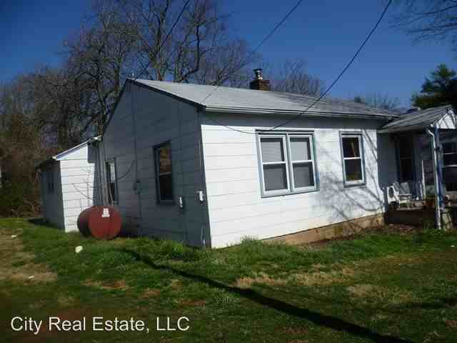 305 Waynesville Ave - Photo 2 of 8