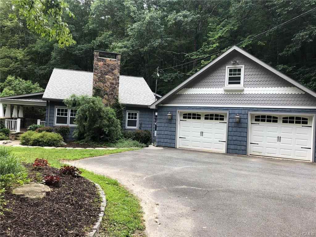 71 Brook Trail W - Photo 2 of 36