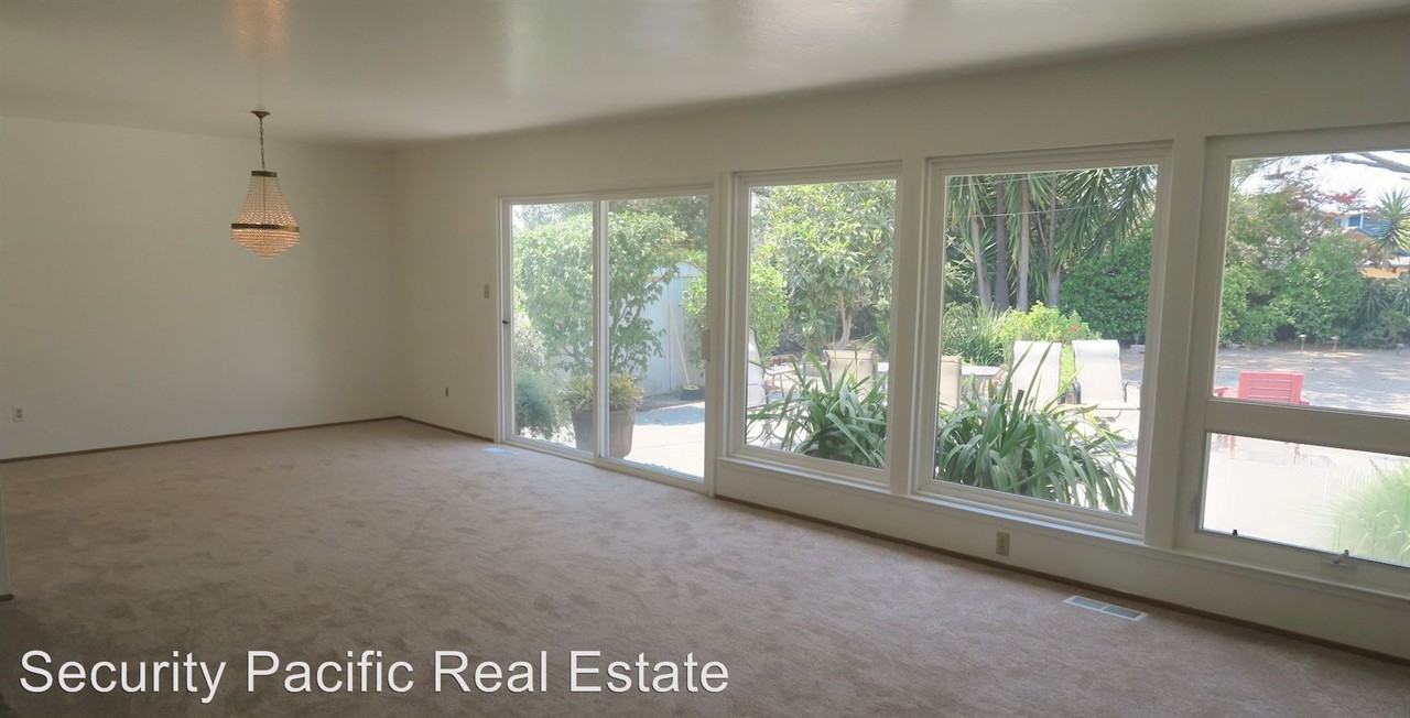 2731 Cardiff Ct - Photo 2 of 13