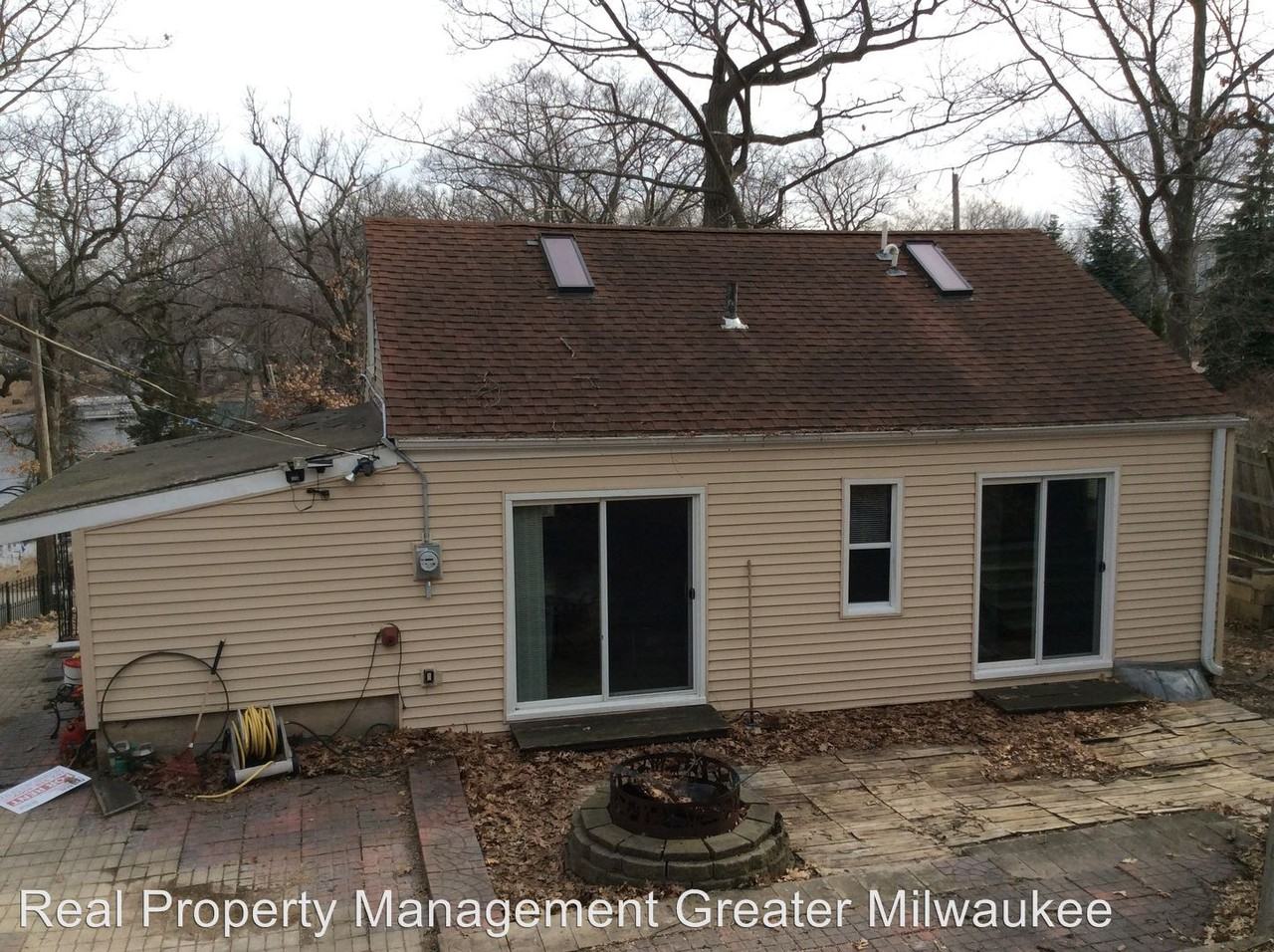 N38W32690 Edgewood Ct - Photo 2 of 12