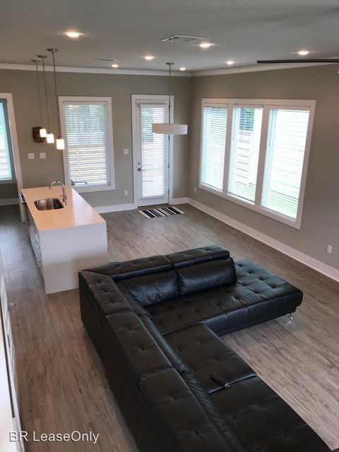 7080 Kodiak Dr - Photo 2 of 11