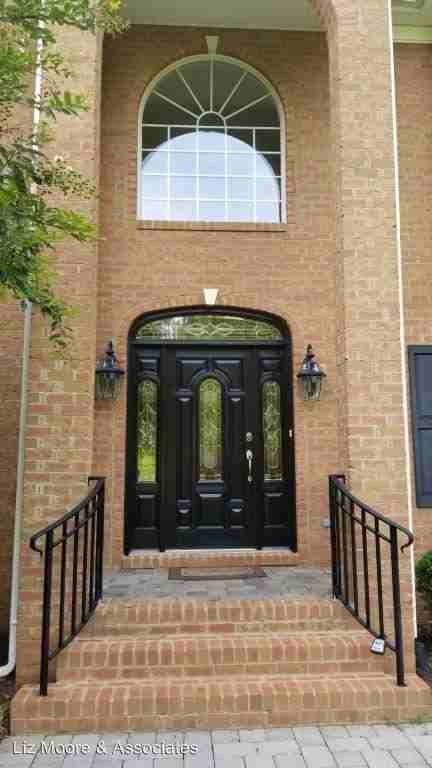 408 Shadow Creek Ln - Photo 2 of 34