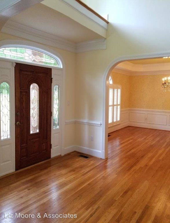 408 Shadow Creek Ln - Photo 3 of 34