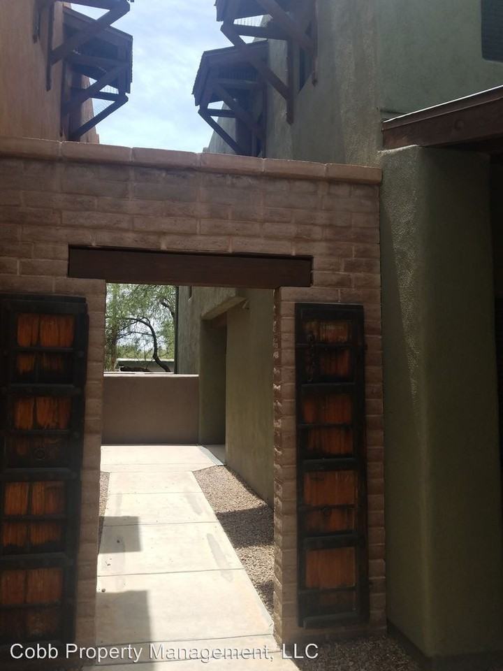 3123 N Olsen Ave - Photo 3 of 19