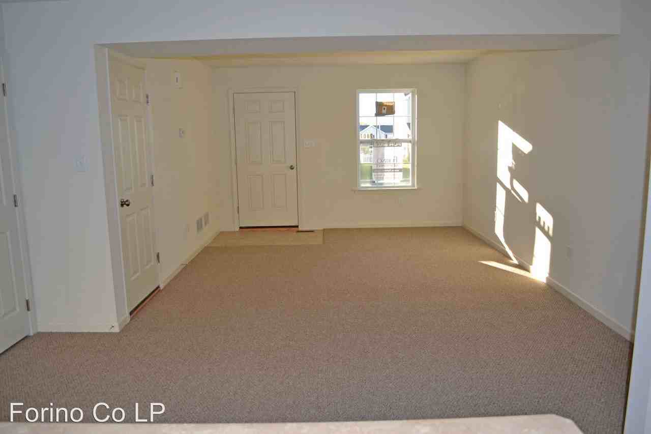 1020 Brinan Ave - Photo 2 of 9