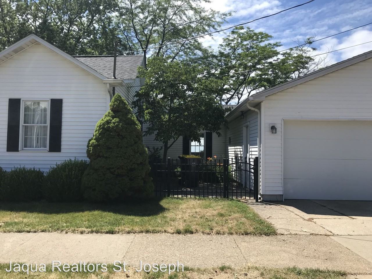 776 Monroe Blvd - Photo 2 of 24