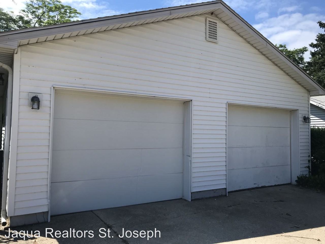 776 Monroe Blvd - Photo 3 of 24