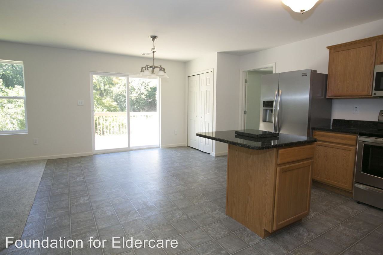 218 Lumber St - Photo 3 of 11