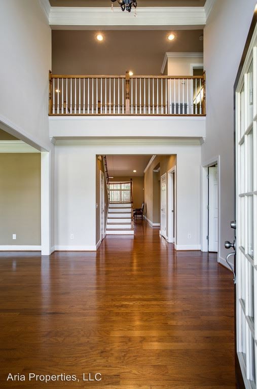 276 Gillette Dr - Photo 3 of 26