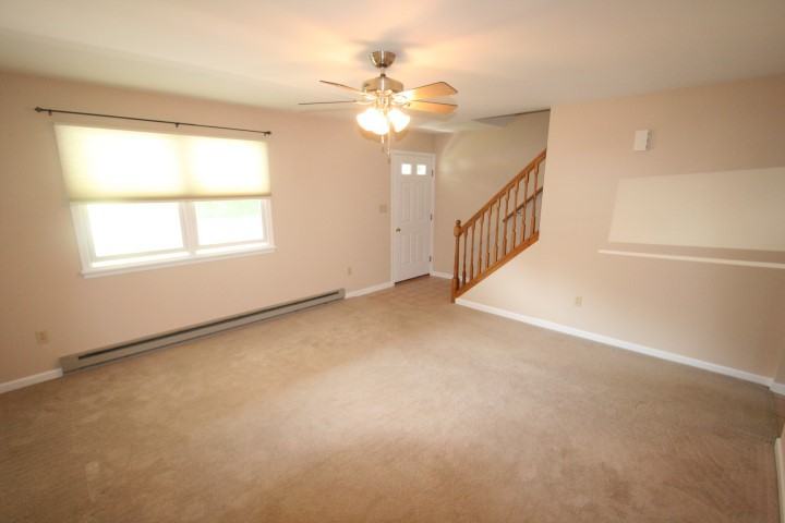 53 Lehman Ave - Photo 3 of 15