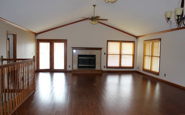 1208 Candlewick Dr - Photo 3 of 12