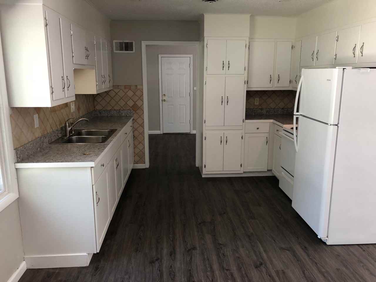 7607 E 110th St - Photo 3 of 22