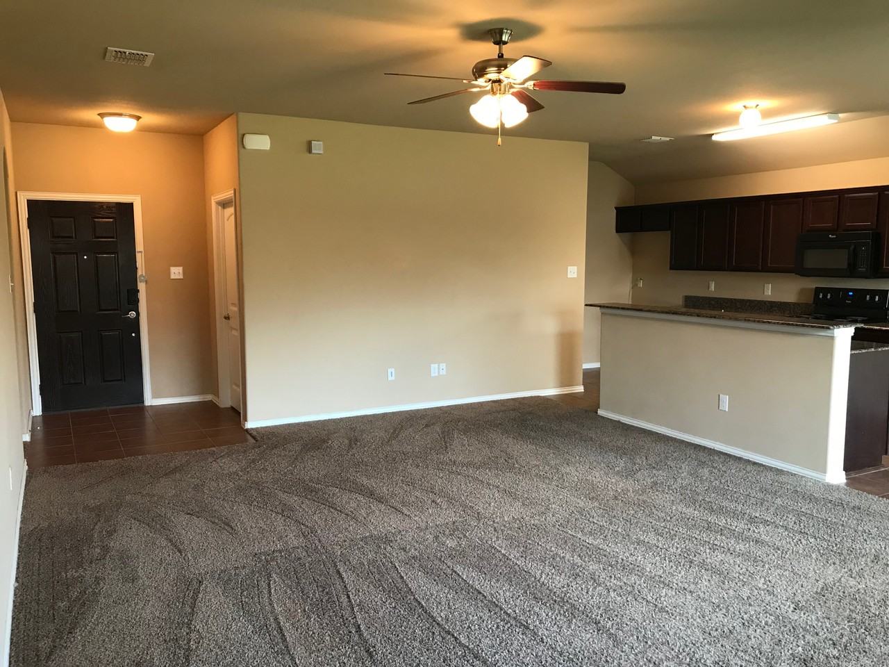 109 Oakcrest Cir - Photo 2 of 13