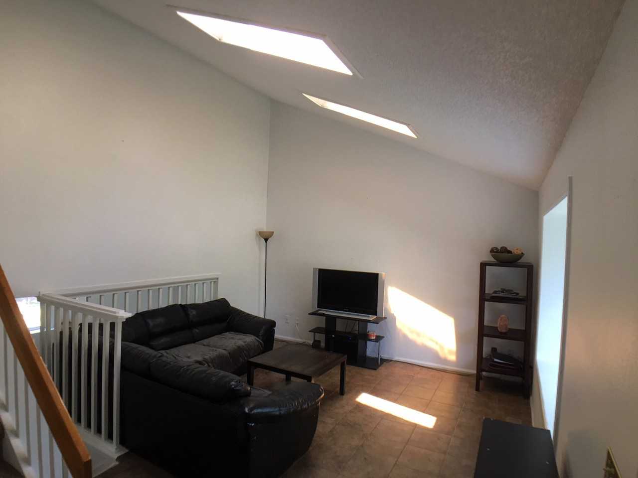 9431 W Elmhurst Dr - Photo 3 of 19