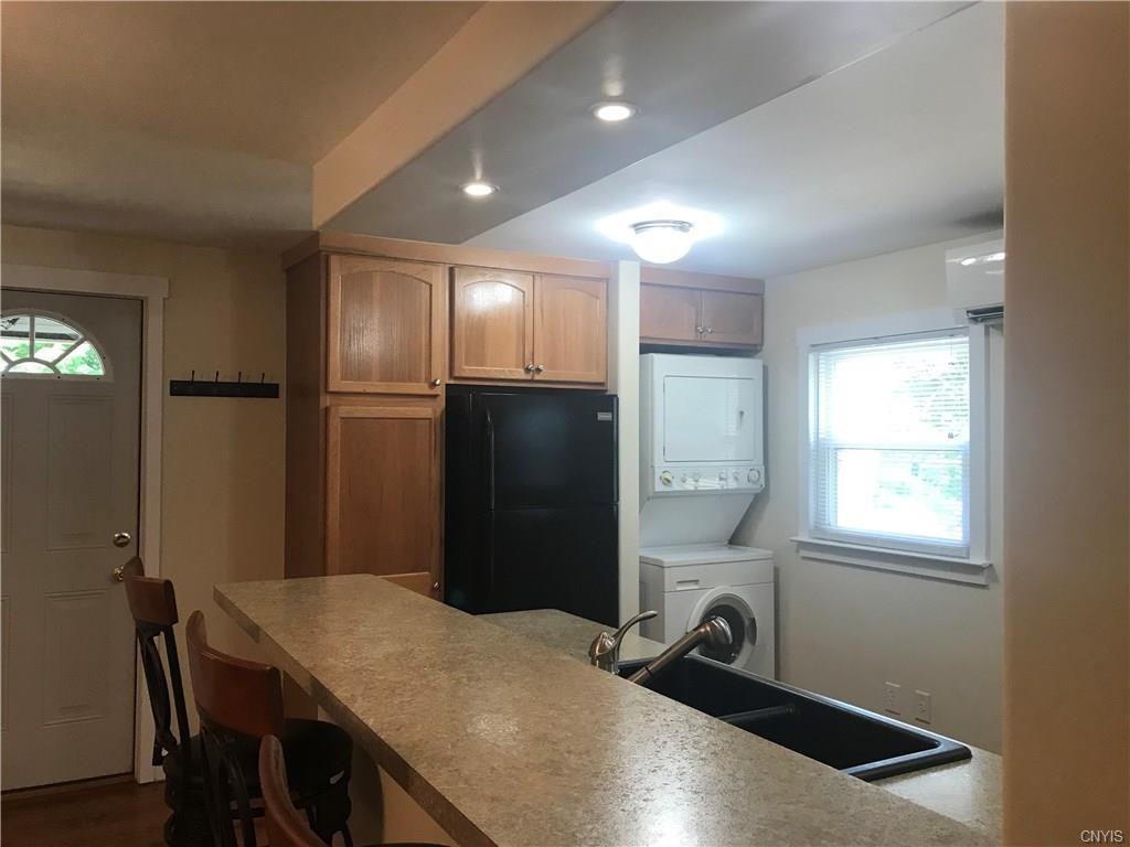 885 Middle Rd - Photo 3 of 6