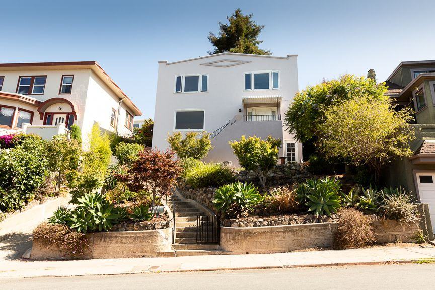 2031 Los Angeles Ave - Photo 3 of 32