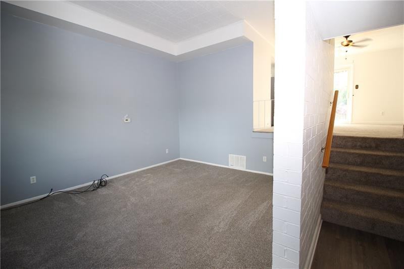 118 Rivermont Ct - Photo 2 of 16