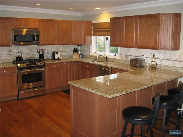 51 S Bayard Ln - Photo 3 of 15