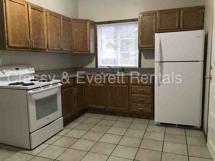 914 Broadway #1 - Photo 2 of 18