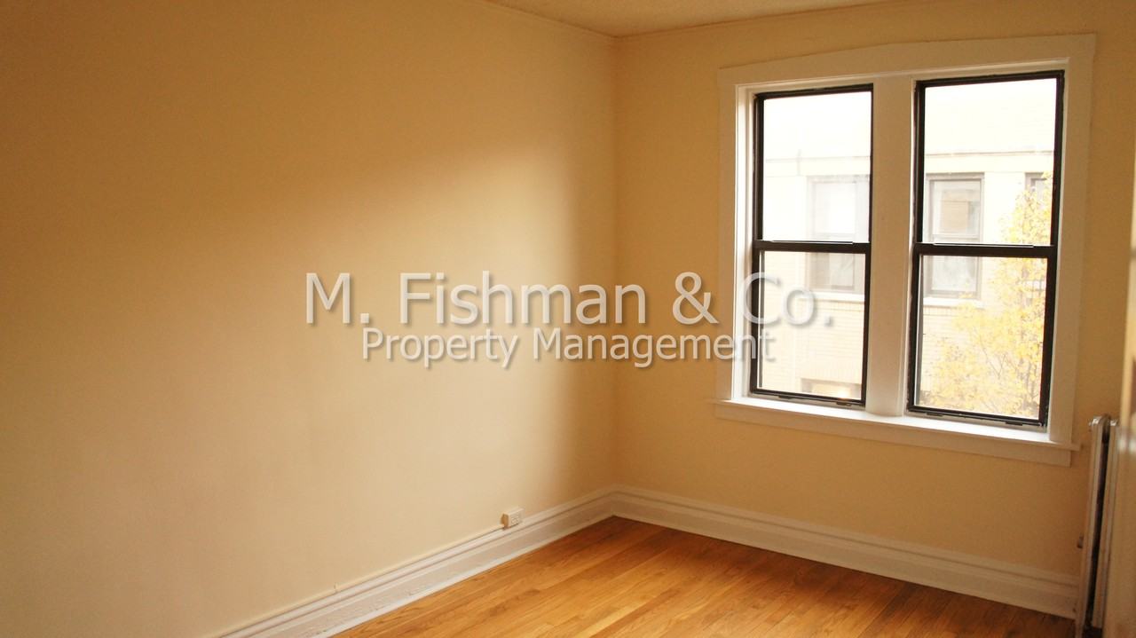 1540 North Kedzie Avenue - Photo 3 of 10