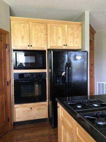 223 Silver Shores Drive - Photo 2 of 23