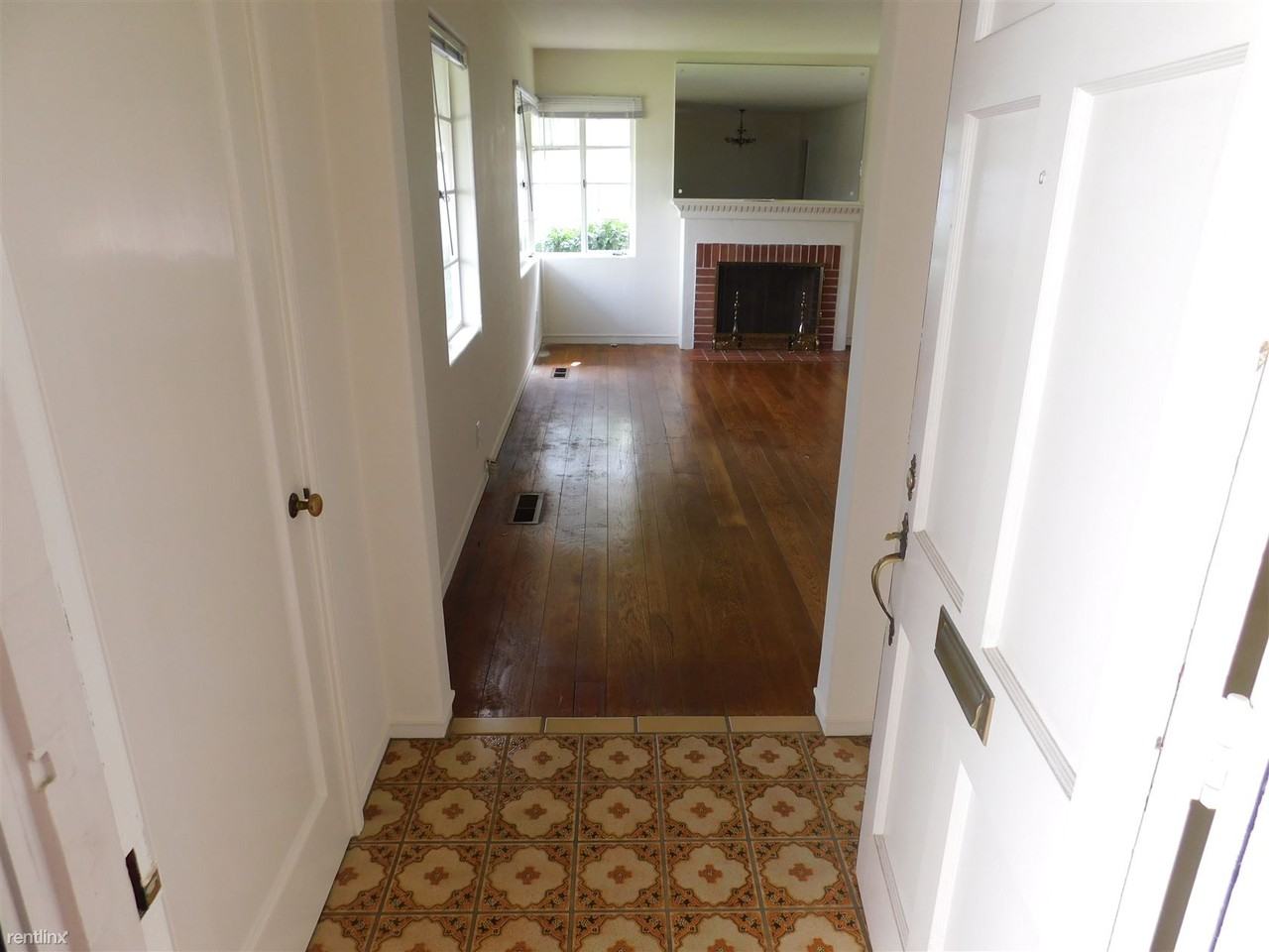 285 Elsie Ave - Photo 2 of 16