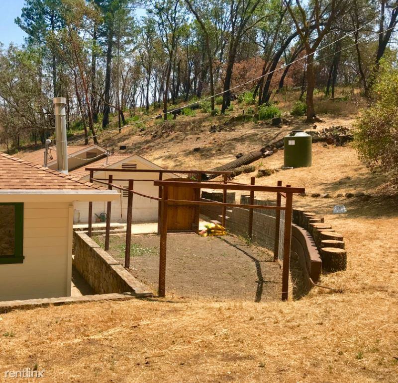 1200 Bennett Ln - Photo 3 of 9