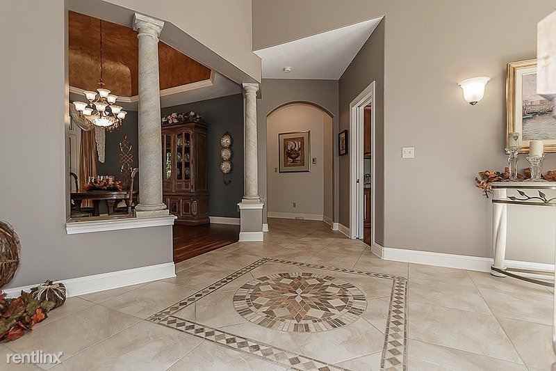 7680 Marewood Pl - Photo 3 of 39