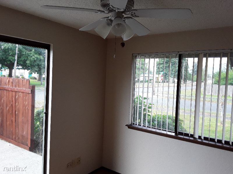 1976 Pioneer St - Photo 3 of 16