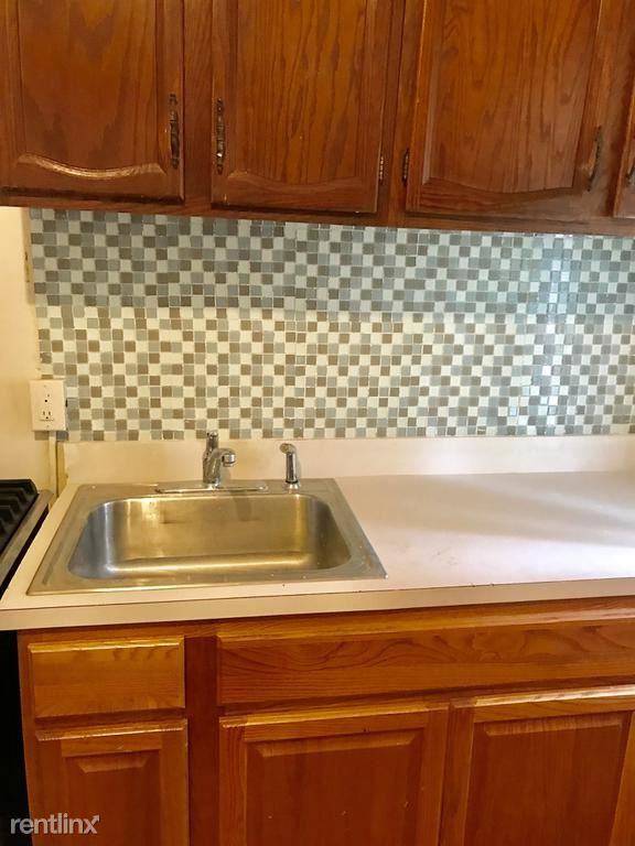2322 Edmondson Ave - Photo 3 of 14