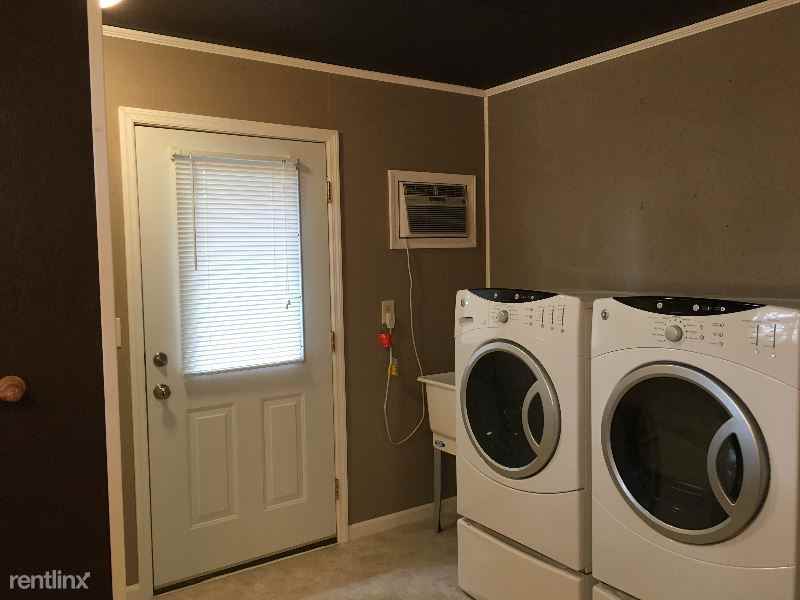 910 Vines Rd - Photo 3 of 20