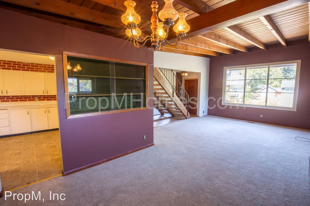 3506 SE Edison St - Photo 2 of 19