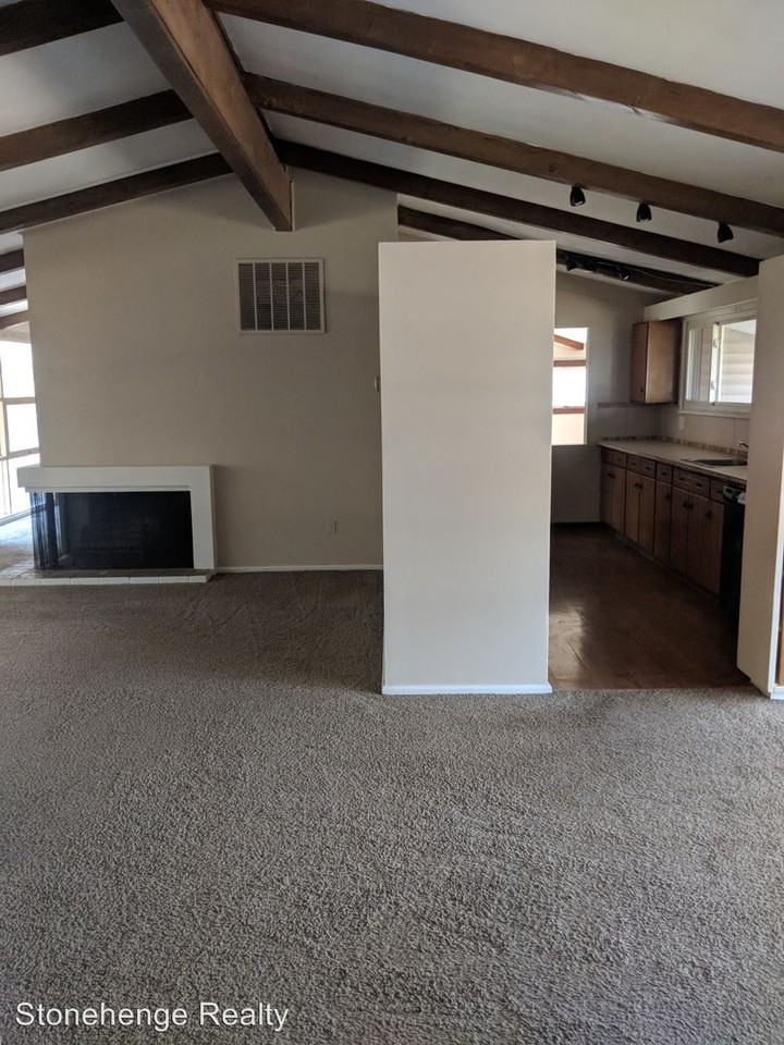 3404 W Lincolnshire Blvd - Photo 2 of 32