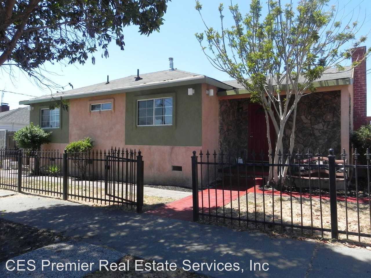 805 S 41st St - Photo 2 of 13