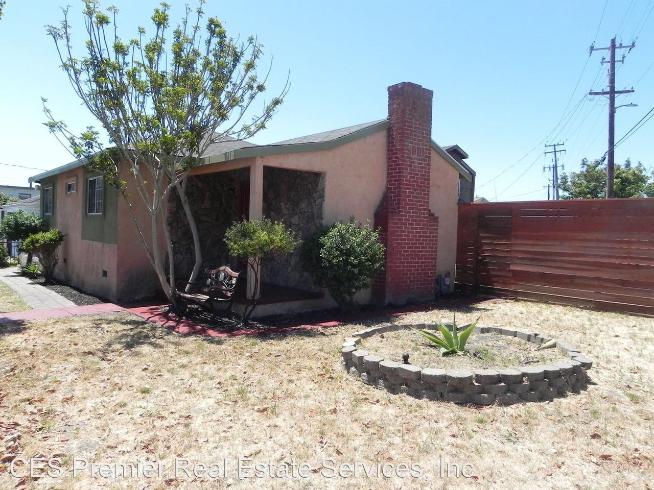 805 S 41st St - Photo 3 of 13