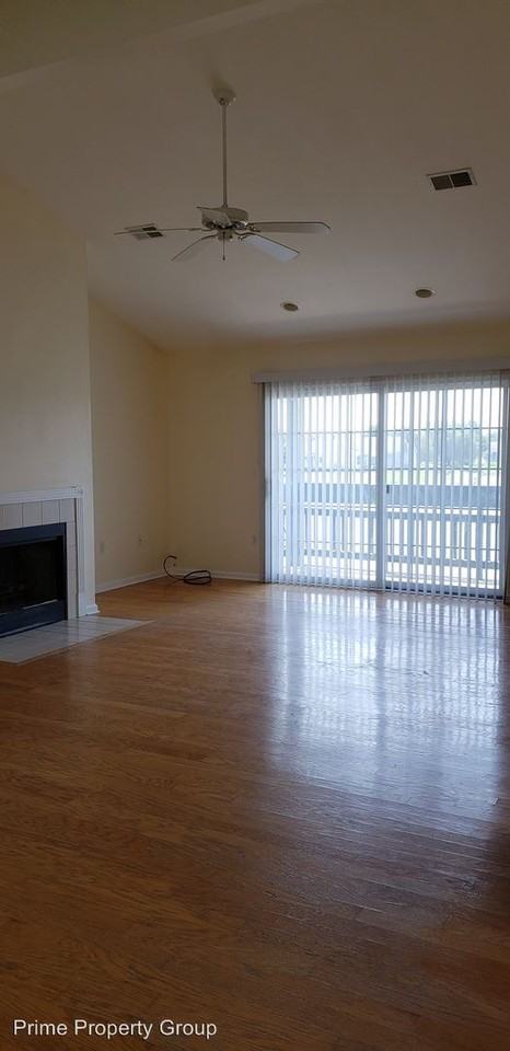 2408 Windward Blvd #209 - Photo 3 of 12